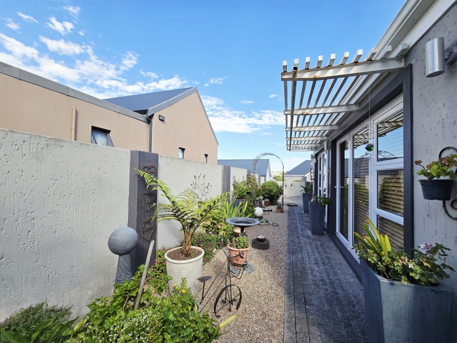 3 Bedroom Property for Sale in Kraaibosch Country Estate Western Cape